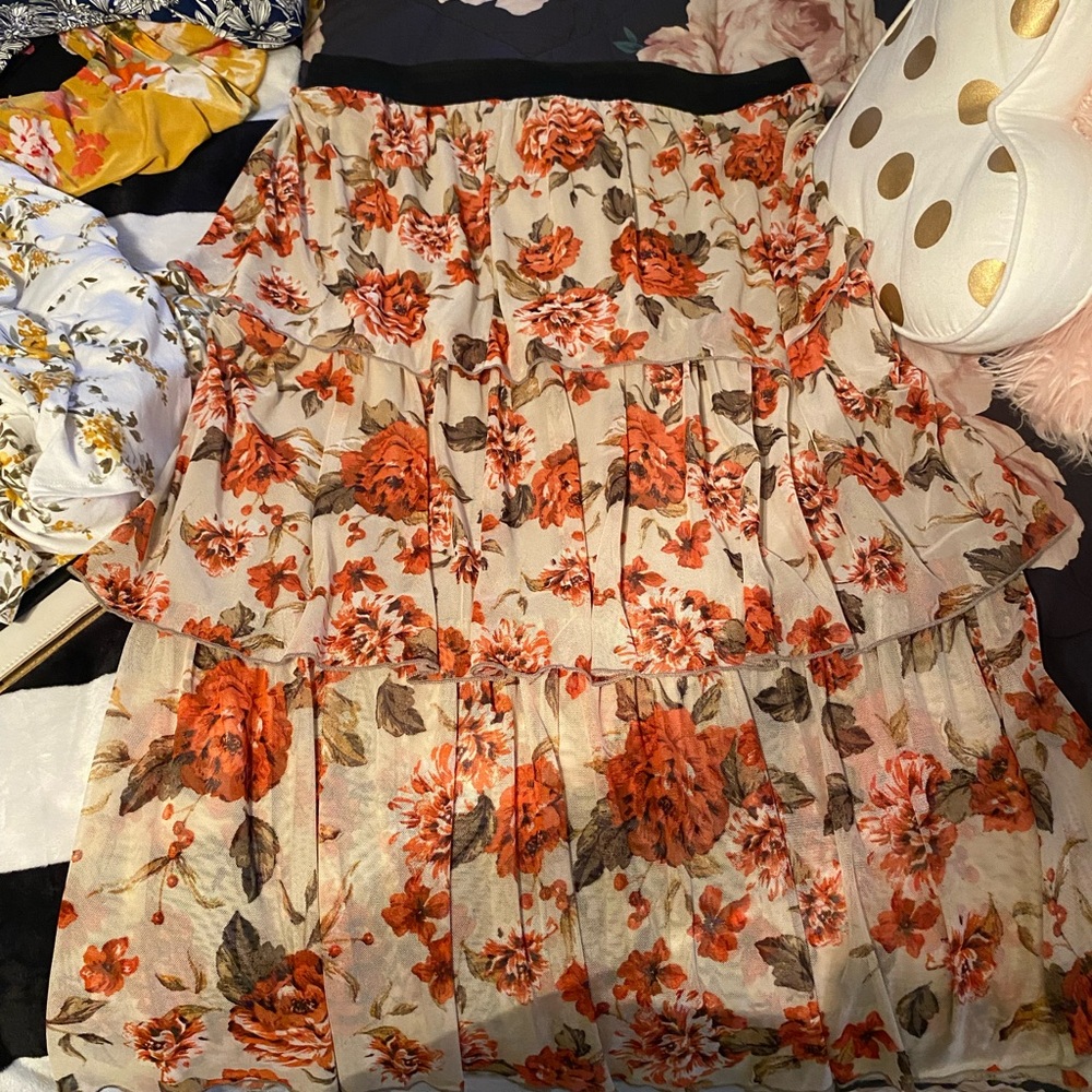 Layered ruffle skirt with flowers